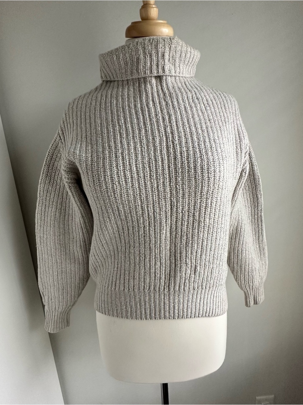 Wilfred 100% Wool Italy Made Turtleneck Pullover XXS